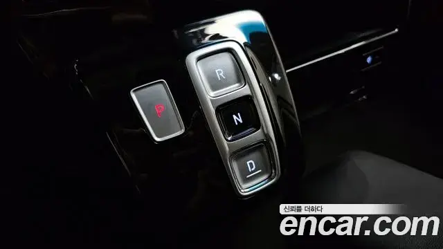 Hyundai Staria 2022 — ფოტო 6/20