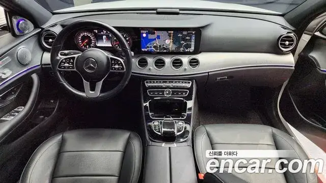 Mercedes-Benz E-Class 2018 — Şəkil 20/20