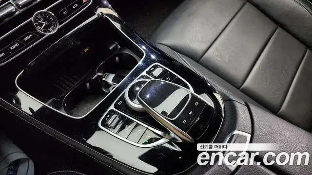 Mercedes-Benz E-Class 2018 — Şəkil 9/20