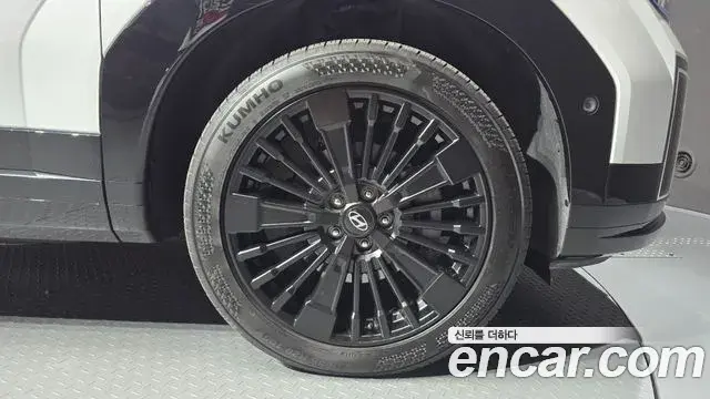 Hyundai Santa Fe 2023 — Photo 15/20