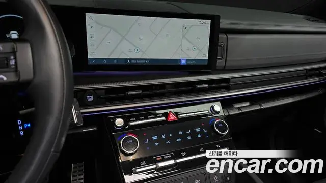Hyundai Santa Fe 2023 — Photo 8/20