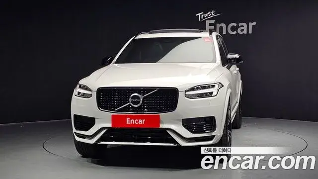 Volvo XC90 2020 — ფოტო 9/20