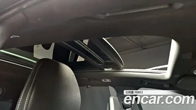 Volvo XC90 2020 — ფოტო 8/20