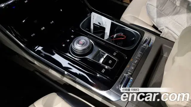 Kia Carnival 2021 — Şəkil 12/20