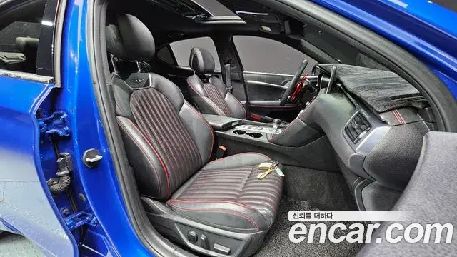 Genesis G70 2019 — ფოტო 17/20