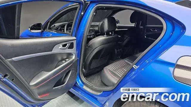 Genesis G70 2019 — ფოტო 18/20