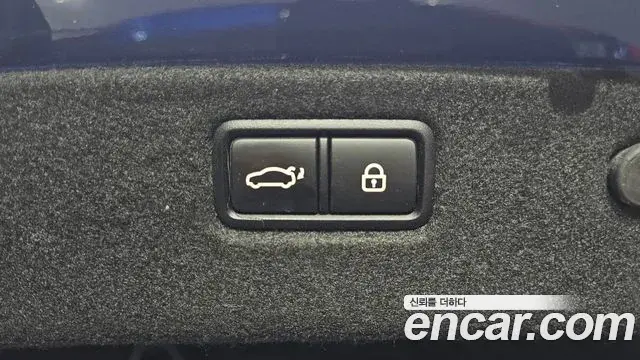 Genesis G70 2019 — ფოტო 16/20
