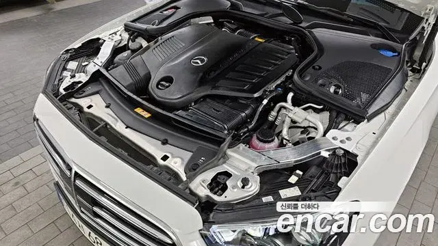 Mercedes-Benz E-Class 2022 — Şəkil 20/20