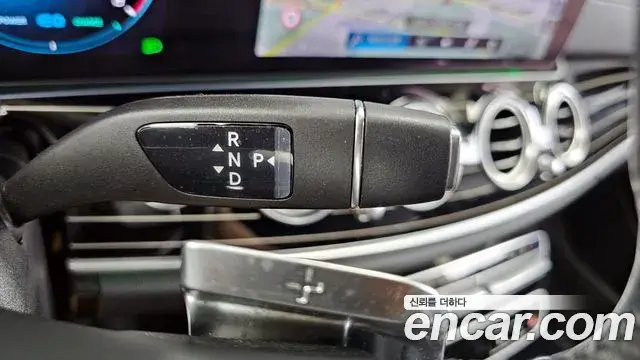 Mercedes-Benz E-Class 2022 — Şəkil 19/20