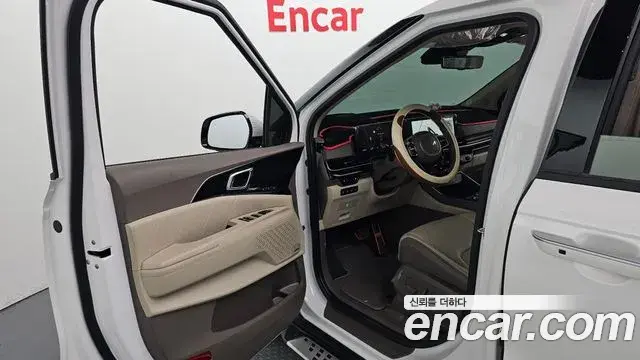 Kia Carnival 2024 — ფოტო 13/20