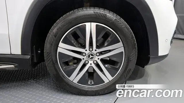 Mercedes-Benz GLE-Class 2019 — Şəkil 16/20