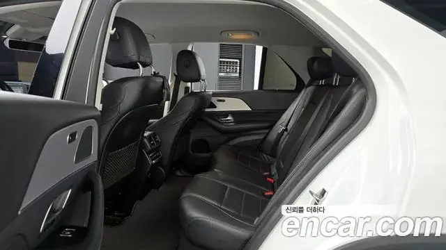 Mercedes-Benz GLE-Class 2019 — Şəkil 6/20