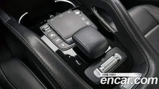 Mercedes-Benz GLE-Class 2019 — Şəkil 11/20