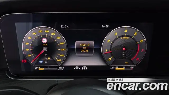 Mercedes-Benz E-Class 2020 — Photo 2/20
