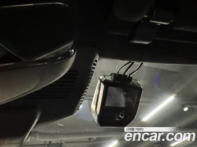 Mercedes-Benz S-Class 2020 — Photo 1/20