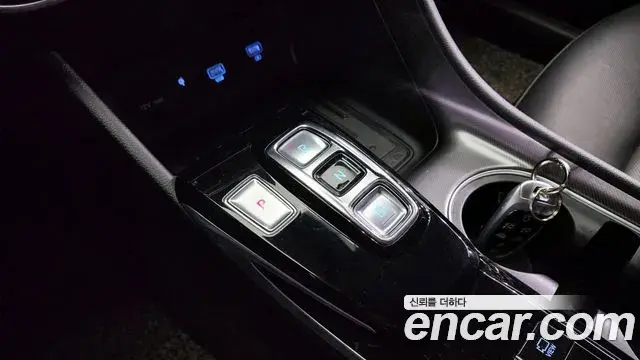 Hyundai Sonata Hybrid 2021 — ფოტო 13/20