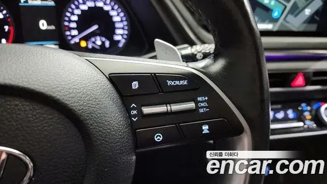 Hyundai Sonata Hybrid 2021 — ფოტო 16/20