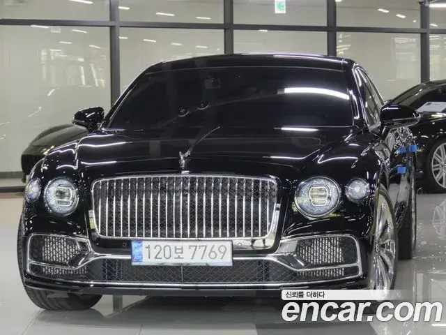Bentley Flying Spur 2020 — ფოტო 5/20