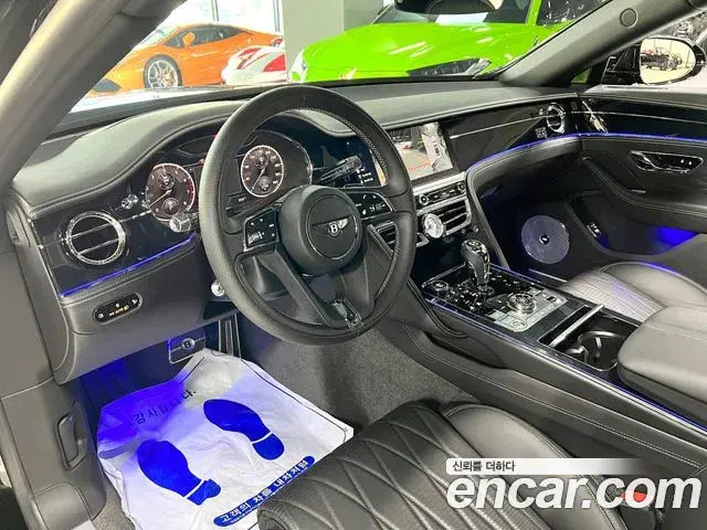 Bentley Flying Spur 2020 — ფოტო 10/20