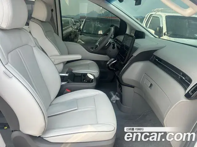 Hyundai Staria 2023 — Şəkil 14/20