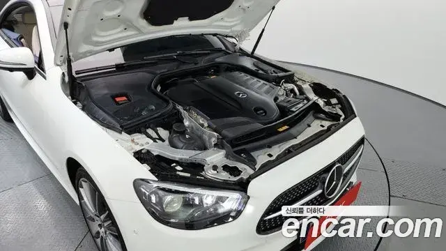 Mercedes-Benz E-Class 2023 — Photo 16/20