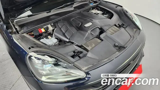 Porsche Cayenne 2019 — Şəkil 17/20