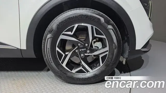 Kia Sportage 2023 — Şəkil 19/20