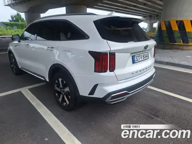 Kia Sorento 2021 — ფოტო 8/20