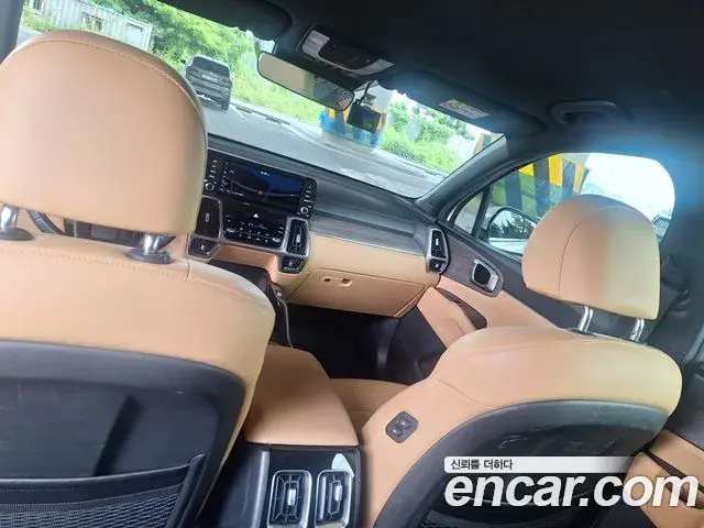 Kia Sorento 2021 — ფოტო 16/20