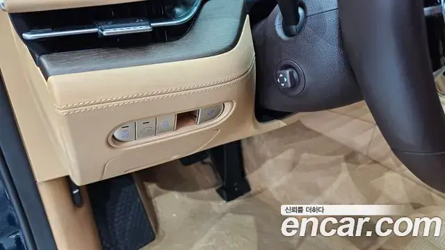 Genesis G90 2022 — Photo 16/20