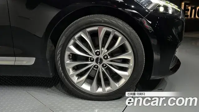Kia The K9 2021 — Photo 15/20