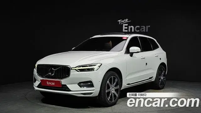 Volvo XC60 2019 — Photo 10/20