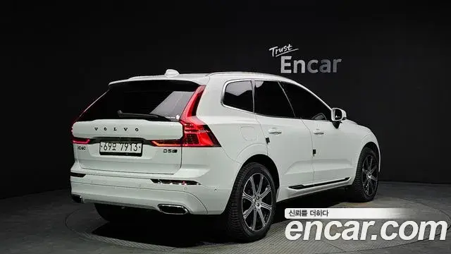 Volvo XC60 2019 — Photo 4/20