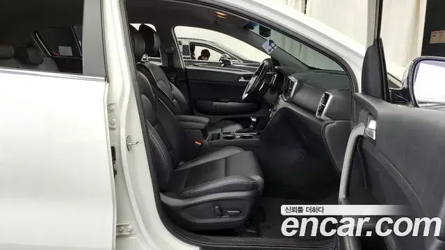 Kia Sportage The Bold 2020 — Фото 11/20