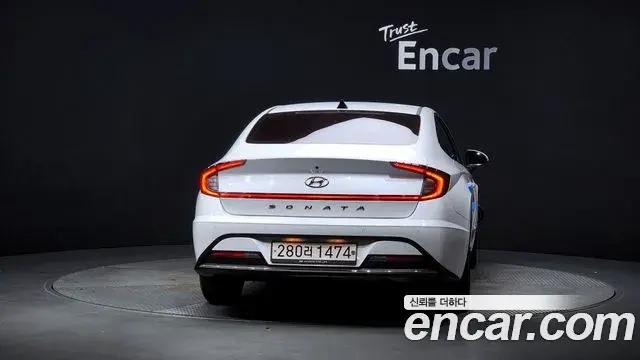 Hyundai Sonata Hybrid 2019 — ფოტო 16/20