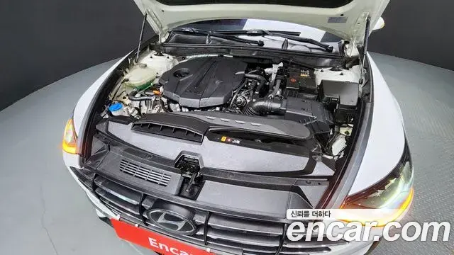 Hyundai Sonata Hybrid 2019 — ფოტო 19/20