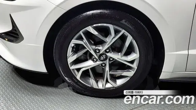 Hyundai Sonata Hybrid 2019 — ფოტო 1/20