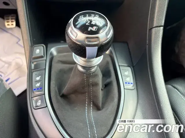 Hyundai Veloster 2020 — Şəkil 11/17