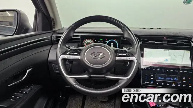 Hyundai Tucson Hybrid 2021 — Photo 8/20