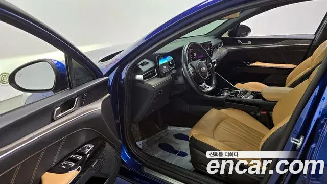 Kia K5 2020 — ფოტო 4/20