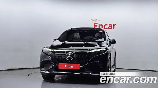 Mercedes-Benz EQS SUV 2023 — Photo 17/20