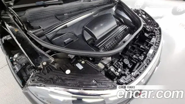 Mercedes-Benz EQS SUV 2023 — Photo 7/20