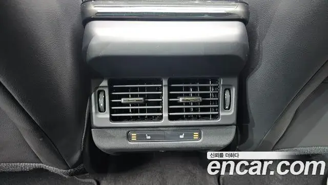 Land Rover Range Rover Evoque 2024 — ფოტო 7/20
