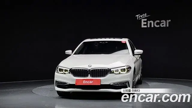 BMW 5 Series 2018 — Фото 3/20