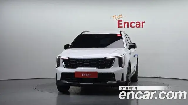 Kia Sorento 2023 — Фото 2/20