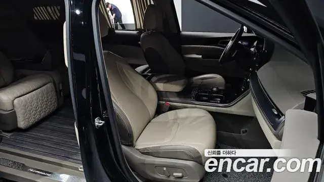 Kia Carnival 2021 — Şəkil 9/20