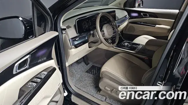 Kia Carnival 2021 — Şəkil 18/20