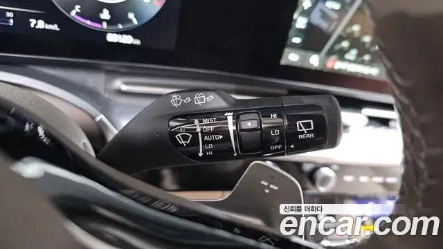 Kia Carnival 2021 — Şəkil 19/20