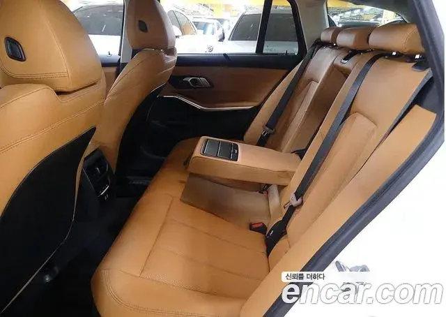BMW 3 Series 2025 — ფოტო 18/20
