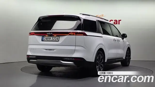 Kia Carnival 2022 — Photo 14/20